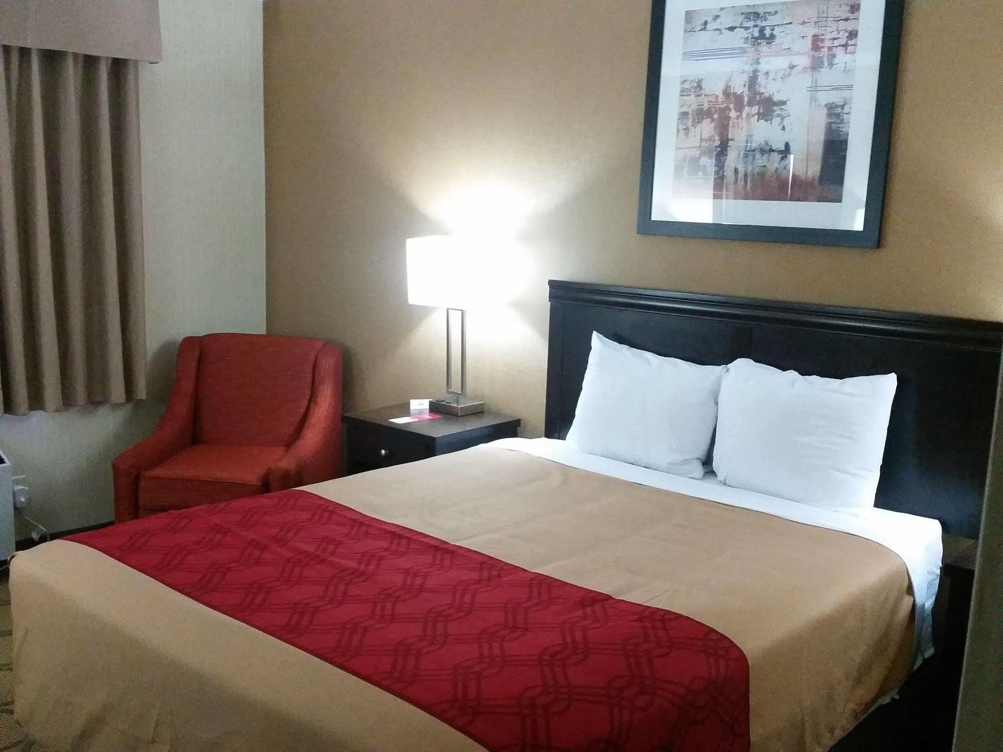 Econo Lodge Taber Esterno foto